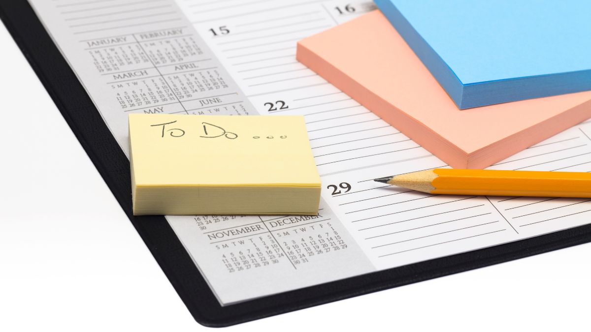 calendar post-it notes